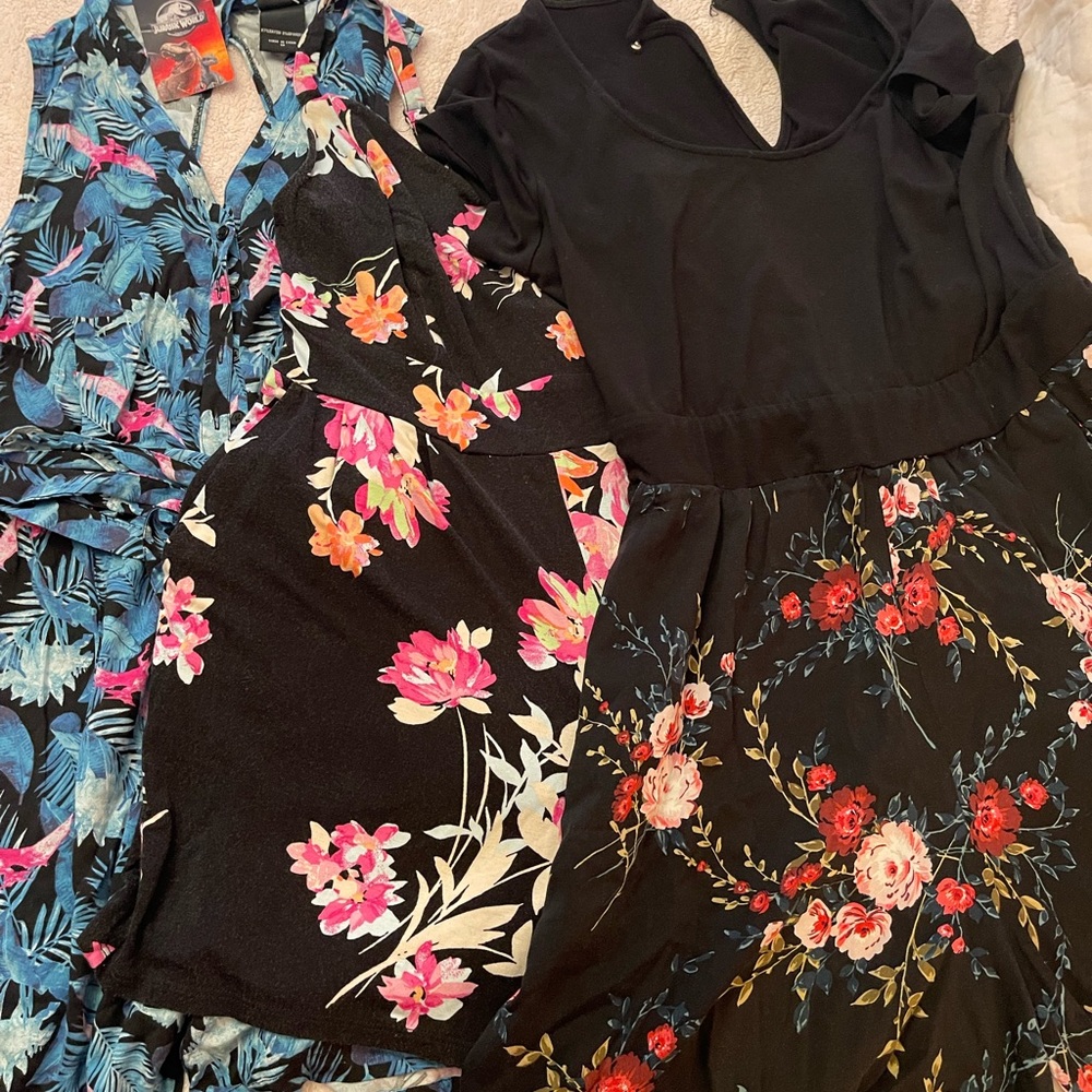 3 Torrid rompers 00
